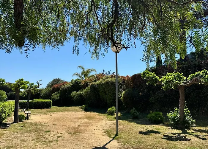 Cosy Avec Grande Terrasse Proche Et Sainte-Maxime