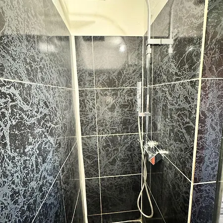 Cosy Renove Avec Grande Terrasse Proche Et Apartment Sainte-Maxime