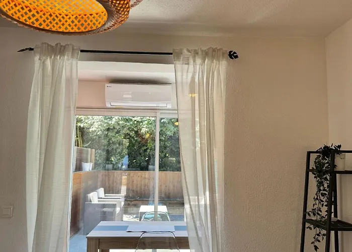 Cosy Avec Grande Terrasse Proche Et Apartment