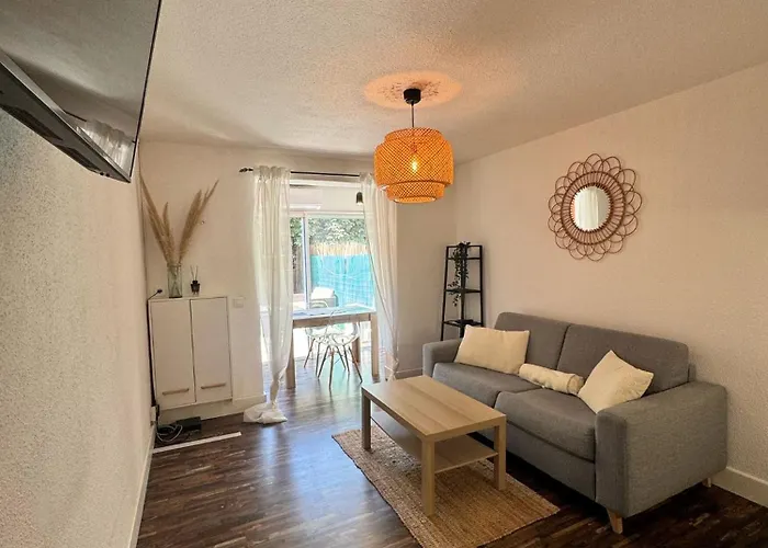 Апартаменти Cosy Renove Avec Grande Terrasse Proche Et *